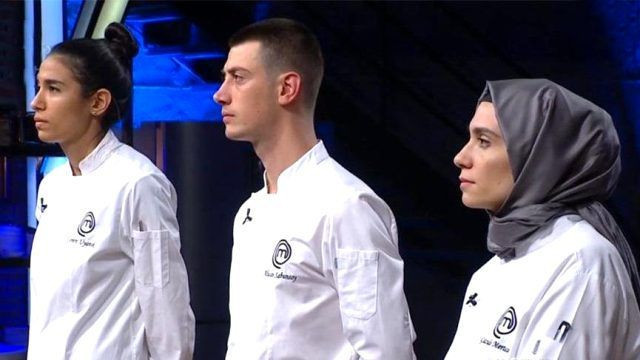 Masterchef'den elenen Güzide Mertcan Kur'an'dan ayet paylaşarak isyan etti! - Resim: 1