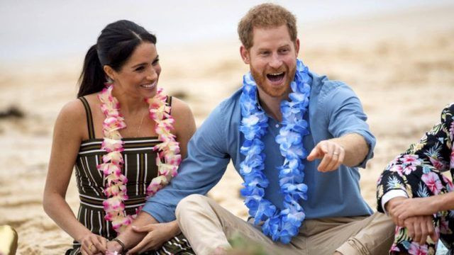 Prens Harry eşi Meghan Markle ile Kraliyet ailesinden çekildi - Resim: 1