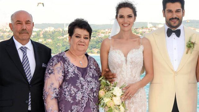 Fahriye Evcen Instagram'dan paylaştı gelen yorumlar 'pes’ dedirtti - Resim: 1