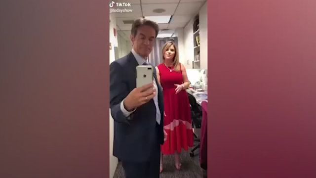 Mehmet Öz'ün TikTok videosu olay oldu elbiseleri değiştirdi - Resim: 1