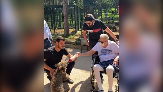 Mehmet Ali Erbil aylar sonra dışarı çıktı! Erbil'in ellerinin titremesi korkuttu - Resim: 4