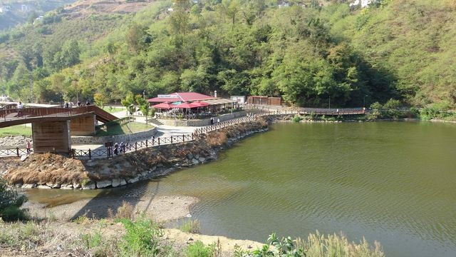 Göl simsiyah oldu alarm veriyor Trabzon'da korkutan görüntü! - Resim: 3