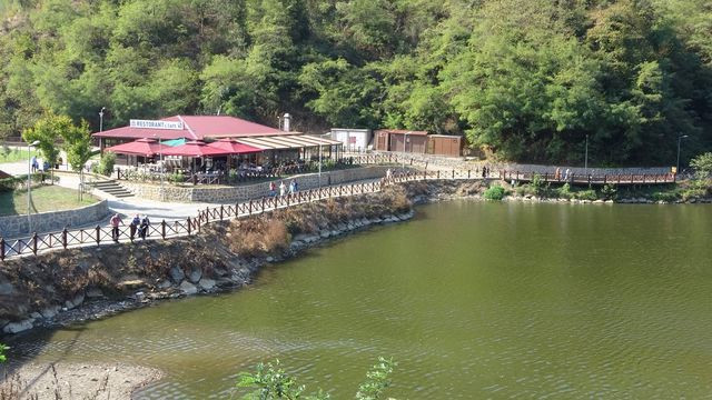 Göl simsiyah oldu alarm veriyor Trabzon'da korkutan görüntü! - Resim: 4