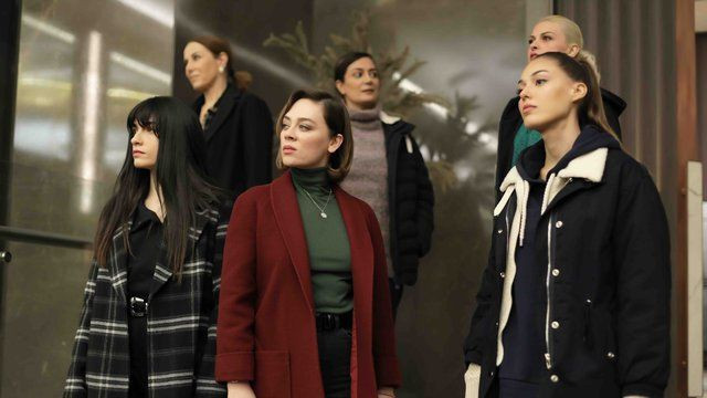 Alev Alev çakıldı Survivor Akrep hüsrana uğradı! Zirve bakın kimin - Resim: 1