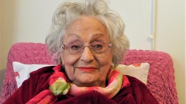 Altan Karındaş kimdir usta oyuncu huzurevinde yaşıyordu hayatını kaybetti - Resim: 1