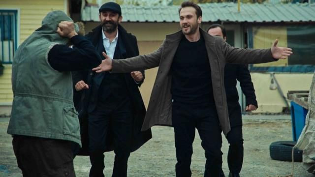 Show TV'nin Çukur kararı seyirciyi isyan ettirdi yayın akışından kaldırıldı - Resim: 1