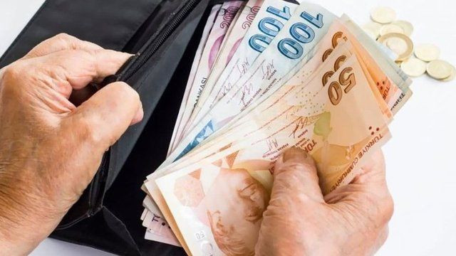 Enflasyon açıklandı! Memur ve emekli maaşlarına en az yüzde 10 zam! İşte en düşük maaşlar... - Resim: 1