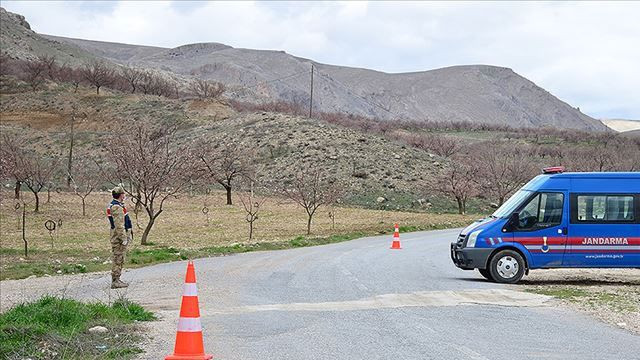 'Mavi dil' karantinası! Böyle bulaşıyor giriş çıkışlar yasaklandı - Resim: 4