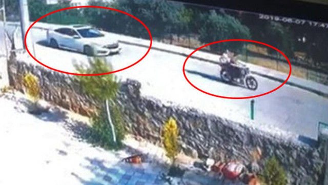 Denizli'de akıl almaz olay! Dakikalarca kovalayıp çarptı - Resim: 0