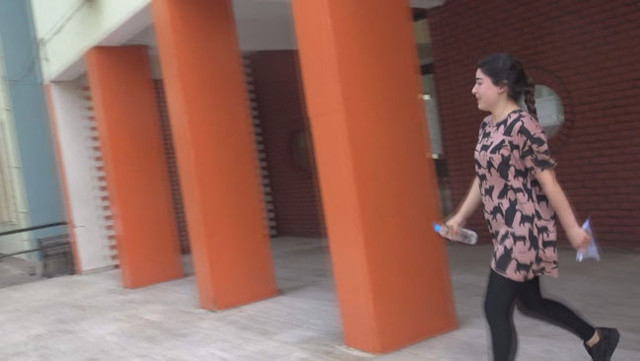 Kulaklarındaki piercing'leri çıkaramayınca sınava alınmadı - Resim: 1