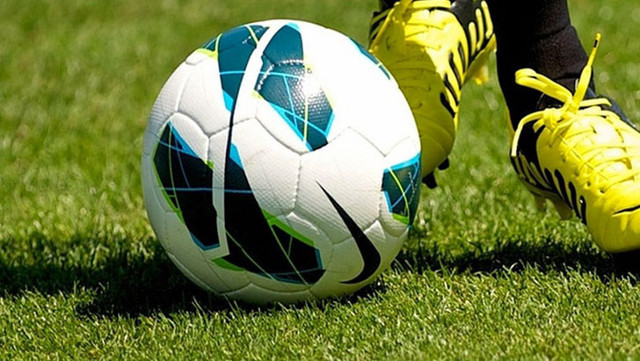 Futbol kurallarında değişiklik! Hocalara sarı-kırmızı kart geldi - Resim: 0