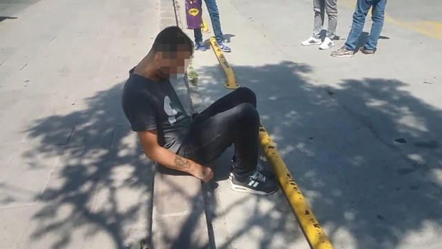 Esenyurt'ta uyuşturucu kullanan gencin ibretlik hali yürekleri burktu - Resim: 0