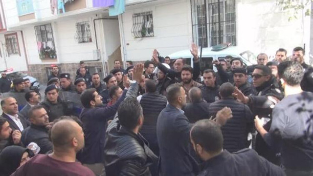 Esenyurt'u karıştıran taciz iddiası! İki aileyi linçten polis zor kurtardı - Resim: 0