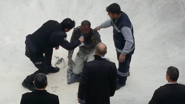 Hatay Valiliği önünde kendini ateşe veren kişi hayatını kaybetti - Resim: 2