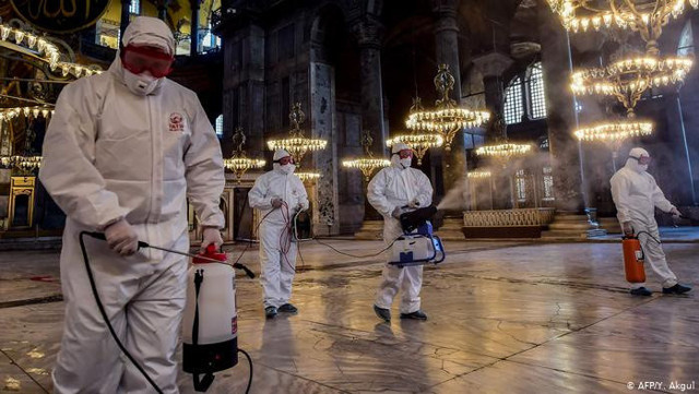 Yaz gelince koronavirüs biter mi? Türk profesörden kritik açıklamalar - Resim: 3
