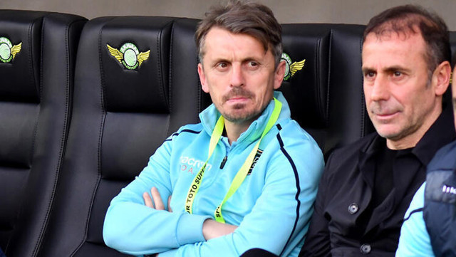 Emre Belözoğlu'nun yardımcısı Orhan Ak! Beşiktaş'ın kovduğu isim - Resim: 0