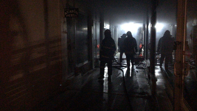 Kocaeli'de kocası boşanmak isteyince iş yerini ateşe verdi - Resim: 0