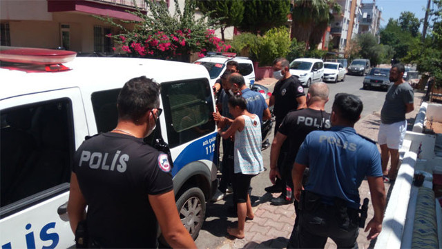 Eşi gözaltına alınan kadın polislere zor anlar yaşattı - Resim: 1