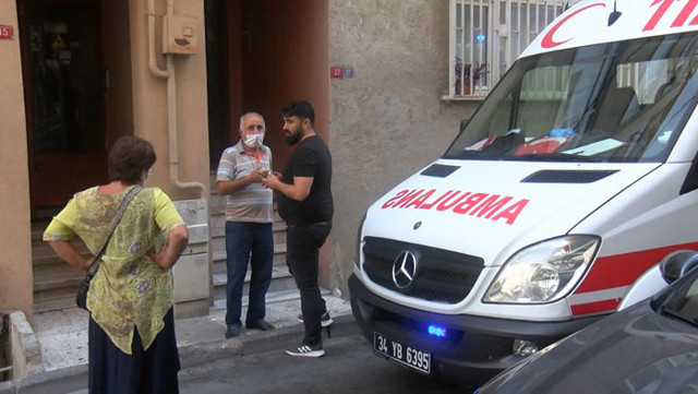 Beyoğlu'nda kardeşinin cesediyle 15 gün aynı evde yaşadı - Resim: 0