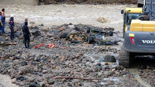Giresun'dan acı haber geldi! Jandarma aracı bulundu 3 ölü 10 kayıp - Resim: 0