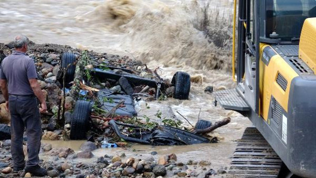 Giresun'dan acı haber geldi! Jandarma aracı bulundu 3 ölü 10 kayıp - Resim: 1