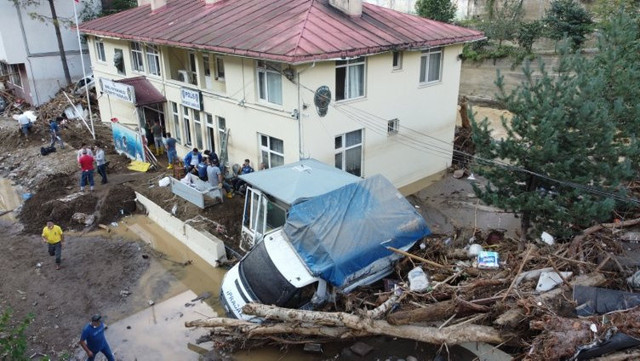 Giresun'daki sel felaketi! Ölü sayısı da şehit sayısı da arttı işte bölgeden son gelişmeler - Resim: 1