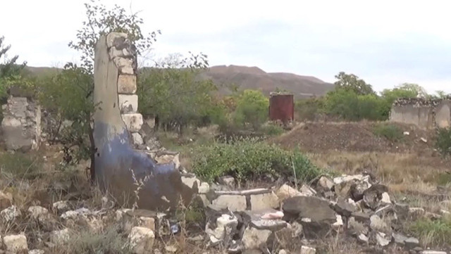 Azerbaycan Ermenistan işgalinden kurtarılan Şükürbeyli köyünün görüntülerini paylaştı - Resim: 0