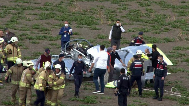 İstanbul Büyükçekmece'de eğitim uçağı düştü - Resim: 0