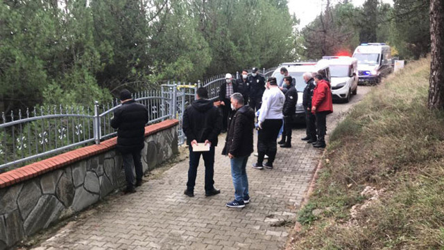 İzmit'te tuvaletini yapmak için mezarlığa girdi hayatını kaybetti - Resim: 0