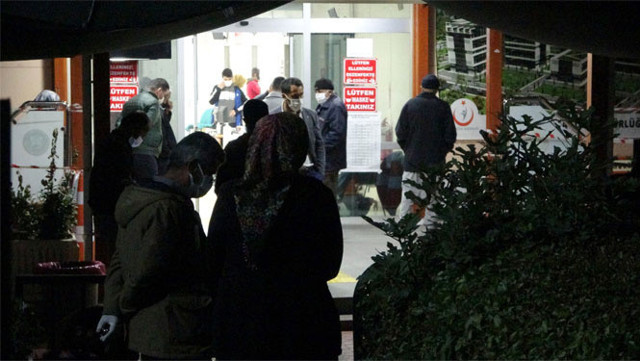 Osmaniye’de durum fena! Korona testi için sıraya girdiler - Resim: 0