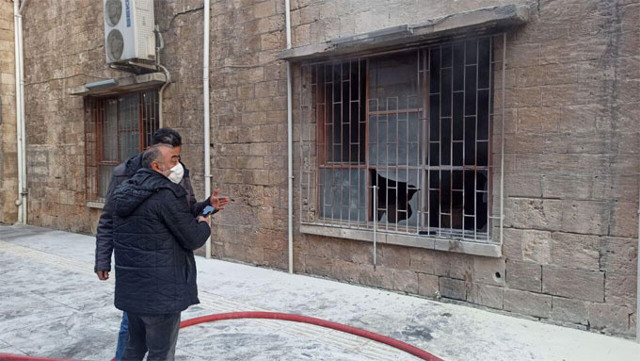 Mersin Büyükşehir Belediyesi'ne saldırı düzenlendi - Resim: 0