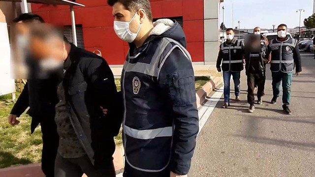 Gaziantep'te gömdükleri cesedi yakıp kemiklerini çekiçle parçaladılar sonra da toprak karıştırıp... - Resim: 0