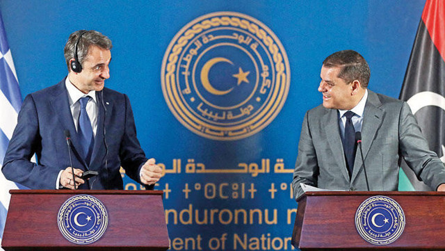 Yunanistan Başbakanı Miçotakis kovduğu sefirin ayağına gitti - Resim: 0