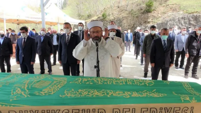 Diyanet İşleri Başkanı Ali Erbaş'ın amcası vefat etti - Resim: 0