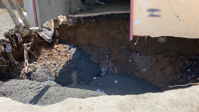 Ümraniye'de garaj çöktü: 2 bina boşaltıldı - Resim: 0