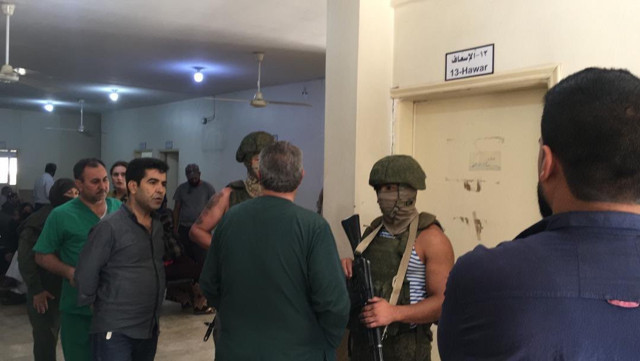 Suriye'de Rus askeri aracının geçişi sırasında mayın patladı 1 ölü 3 yaralı - Resim: 0