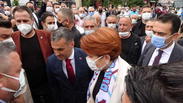 Meral Akşener'den silahlı saldırıya uğrayan Yomra Belediye Başkanı'na ziyaret - Resim: 0