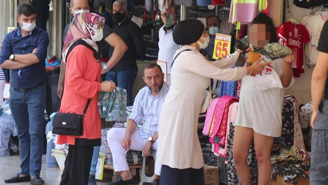 Denizli'de yarı çıplak kadın ortalığı karıştırdı! Şalvar giydirmek istediler o 'zoom çek' dedi - Resim: 0