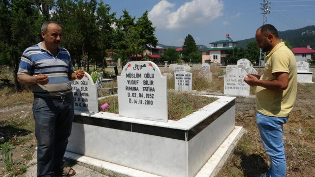 Adana'da mahalleye 'Katili ihbar edene ödül' pankartı astı! 250 bin TL verecek - Resim: 1