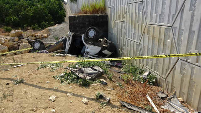 Mersin'de pikap köprüden uçtu baba- kız yaşamını yitirdi anne ağır yaralı - Resim: 1