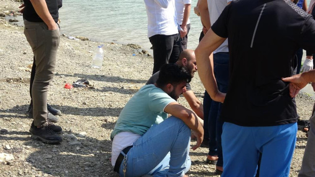 Bursa'da kahreden olay: Boğulma tehlikesi geçiren 3 çocuğunu kurtardı kendi öldü - Resim: 1