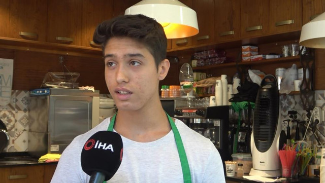 Bursa'da dondurmacı önünde bebeğini unuttu! O anne diğer kadınlardan tepki aldı - Resim: 0