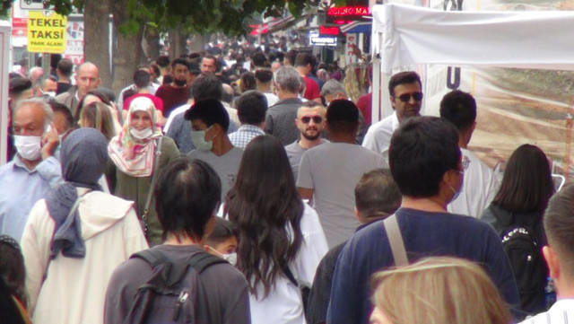 Koronavirüs nedeniyle yoğun bakımda yatanların yüzde 98’i aşısız - Resim: 1