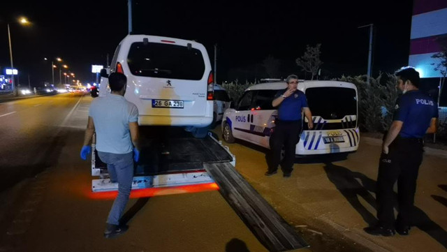 Eskişehir'de yabancı uyruklu üniversite öğrencisi otomobil çalıp İstanbul'a tatile çıktı - Resim: 1