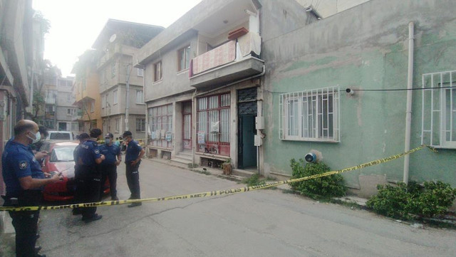 Bursa'da evde bıçakla dehşet saçan koca: Ben karımı öldürdüm - Resim: 1
