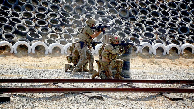 Azerbaycan ve Türkiye'den Bakü'de ortak askeri tatbikat - Resim: 0