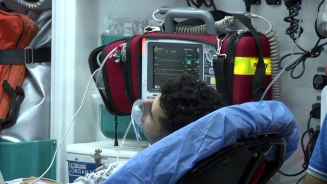 Esenler'de yüzme havuzuna aşırı klor aktı; 5 kişi hastaneye kaldırıldı - Resim: 0