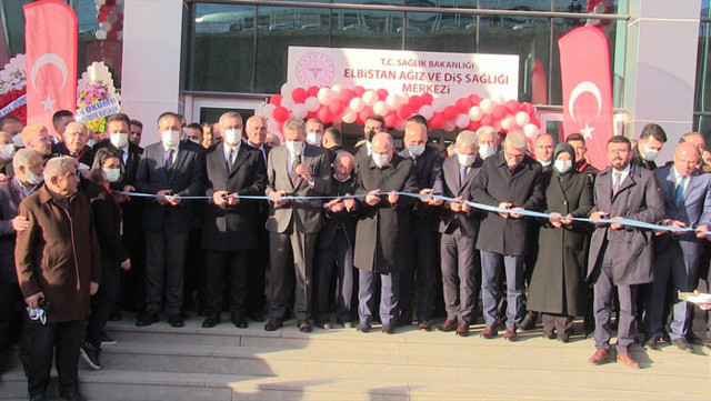 AK Partili Mahir Ünal'dan 'Zaten kimse gelmemiş ki' sözleriyle ilgili açıklama: Espri yaptım - Resim: 0