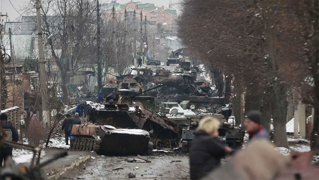 Rusya Odesa açıklarında iki ayrı gemi vurdu! Harkov'da okul vuruldu 2 kişi öldü Kiev'de çatışma sürüyor - Resim: 3