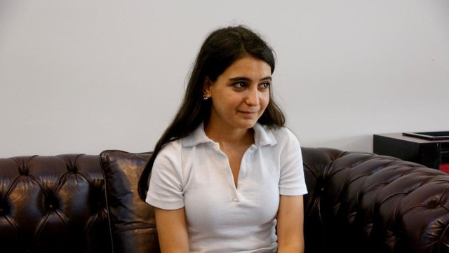 Türkiye'nin yüreğini burkmuştu... Vali Yılmaz, Ayşe'yi makamında ağırladı - Resim: 0